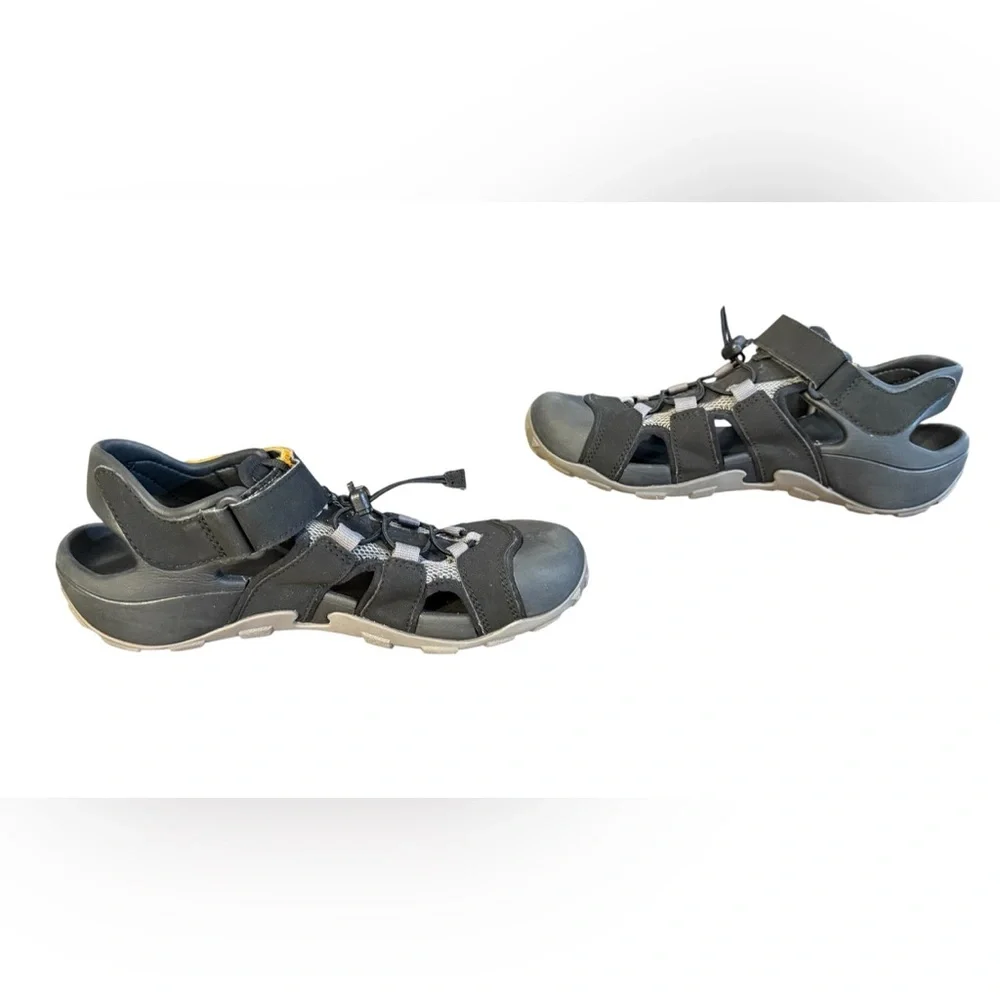 Teva Flintwood Water Shoes Men’s Size 8 Women’s Size 9.5